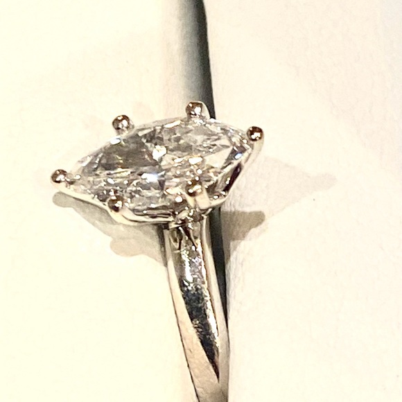 Wedding Ring_Engagement Ring_Lab Diamond_1ct Marquise Brilliant 1.06_WhtGld14kt - Picture 3 of 8